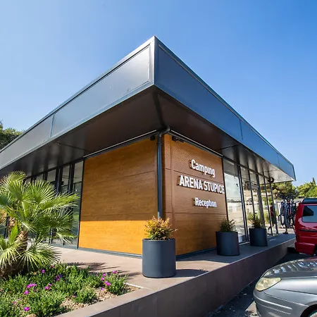 Arena Stupice Camping Homes-3