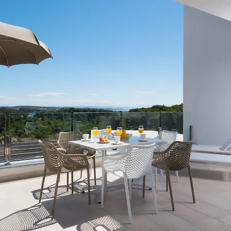 Aparthotel Punta Blu - POOL&SPA-2